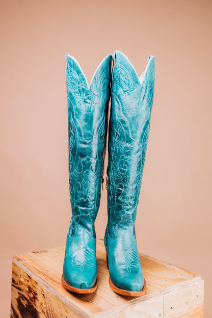 The Juany XL Snip Toe Cowgirl Boot