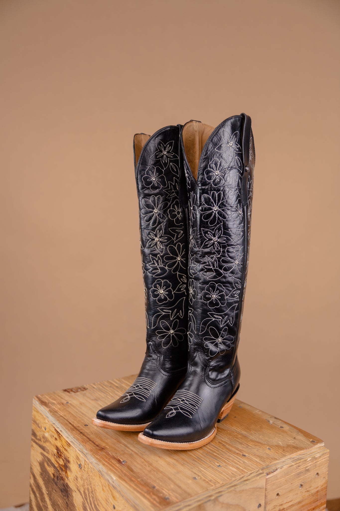 Bota Puntal Alta Flores/Piedras Atanado XL Cowgirl Boot