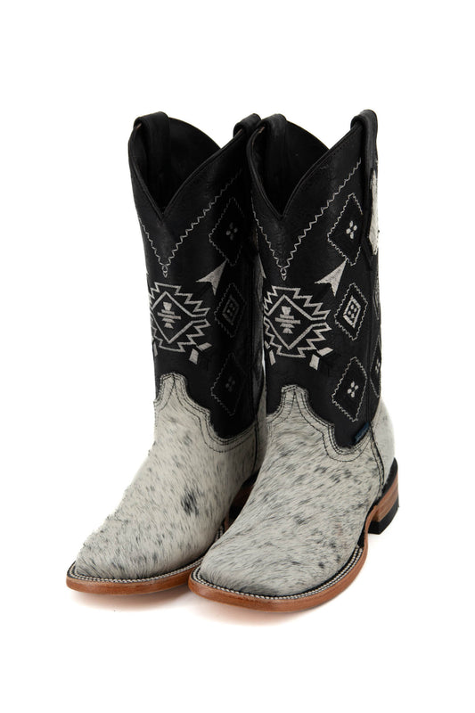 Youth Cowhide Boot Size 4 Box 1Y **AS SEEN ON IMAGE**