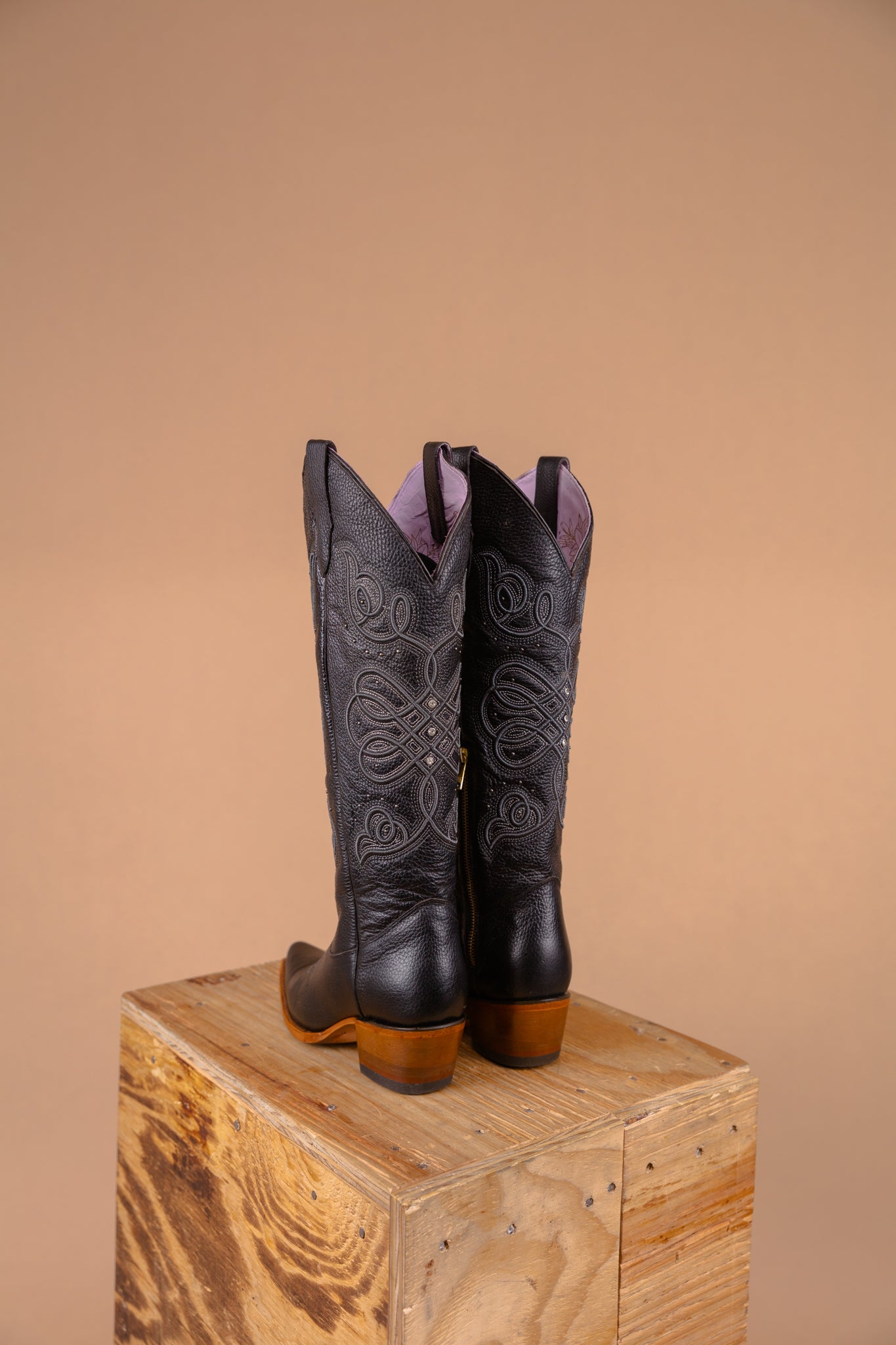 Infinito Alta Venado Negro Tall Cowgirl Boot